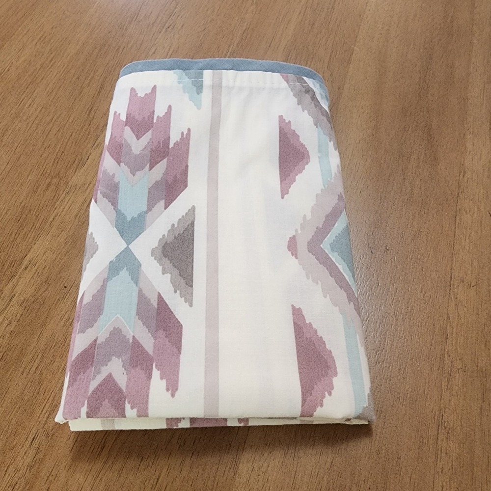 Dan River Vintage Single Pillowcase  Aztec Southwest Print Pastels